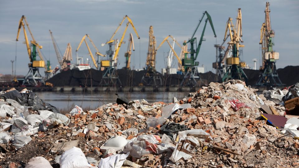 Collection of construction waste